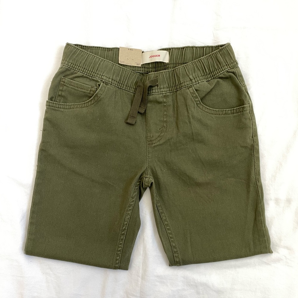 Levi's Boys Jogger, Slim from Hip to Ankle, Elastic Cuff Stretch. M61